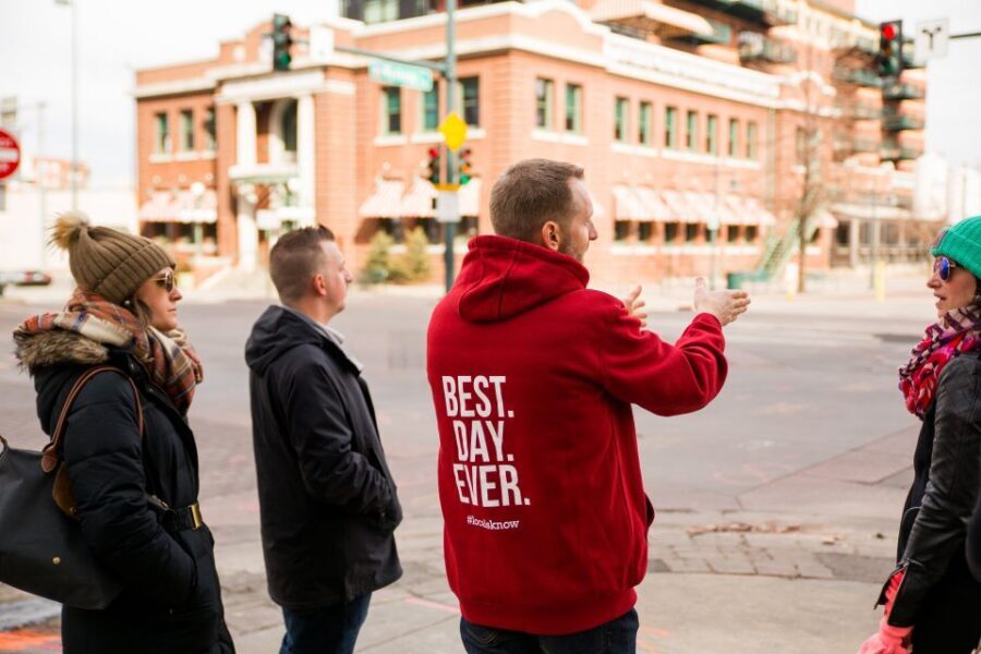 Denver: City Highlights and History Walking Tour - Start at the Capitol Steps: Lincoln Memorial Park Meet-Up