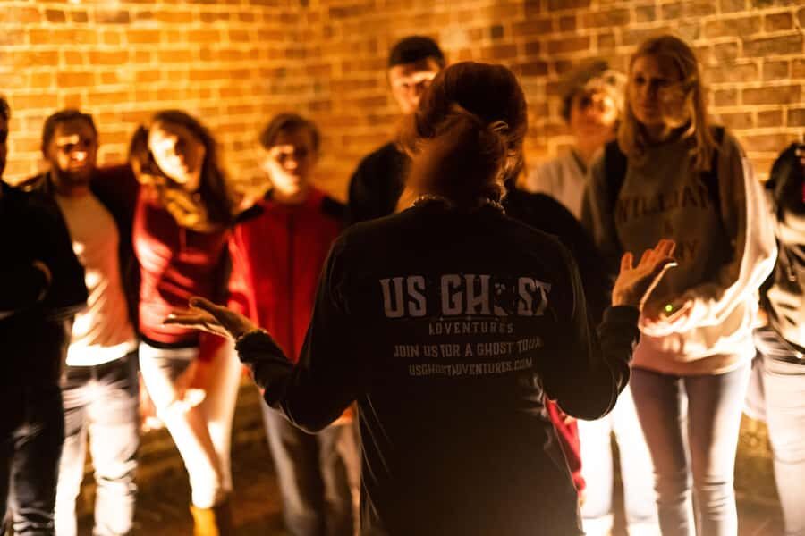 Denver: Denver Terrors Guided Ghost Tour - Acacia Apartments: tragic stories with a local Denver feel