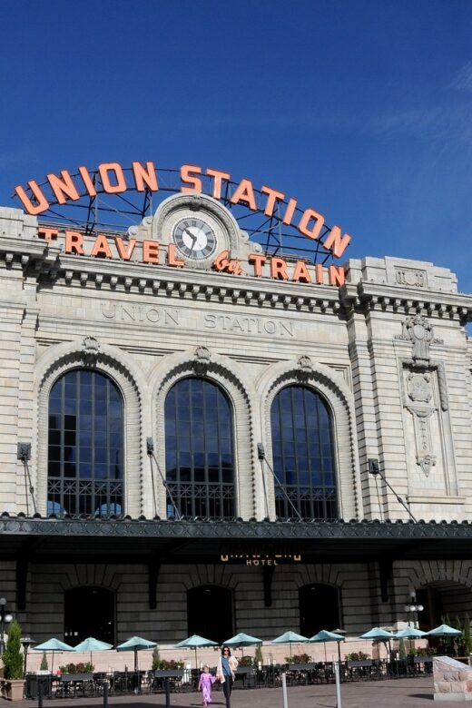 Denver: History and Architecture Walking Tours - Guides, pace, and small-group size: what the best experiences feel like