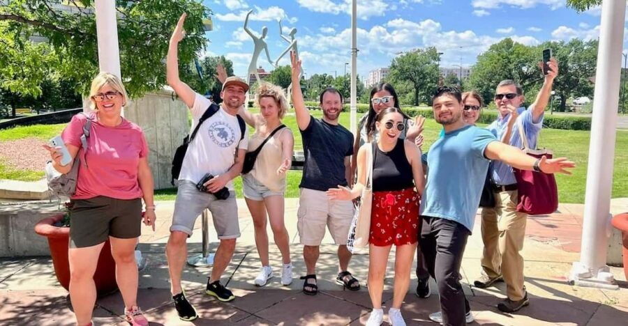 Denver's Twisted History Tour - Meeting at Union Station: where to stand and how to find the guide