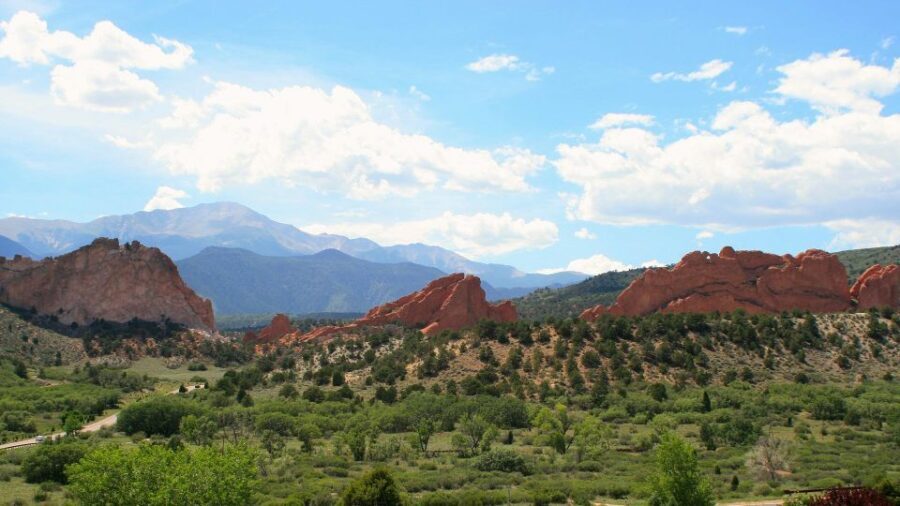 From Denver: Pikes Peak and Garden of the Gods Guided Tour - Lunch on the move: included picnic-style break with real downtime