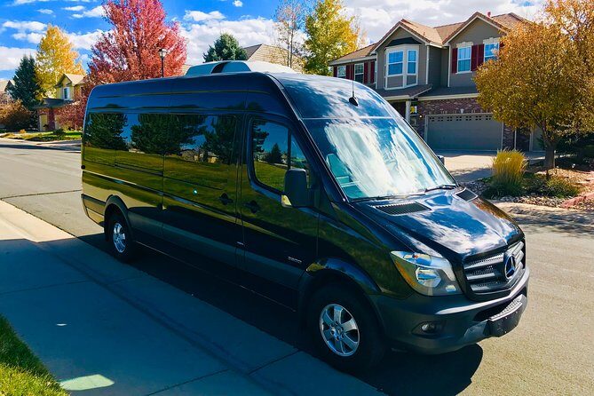 Private Car Service from Denver Int'l Airport (DEN) to Vail or Beaver Creek - The Driver Factor: Communication and Calm in Winter Weather