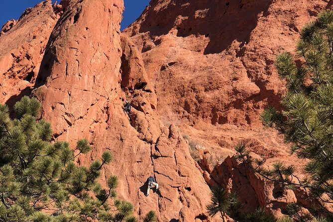Private Colorado Springs Tour: Garden of the Gods and Pikes Peak - The Broadmoor stop: iconic hotel views, with a real sense of place
