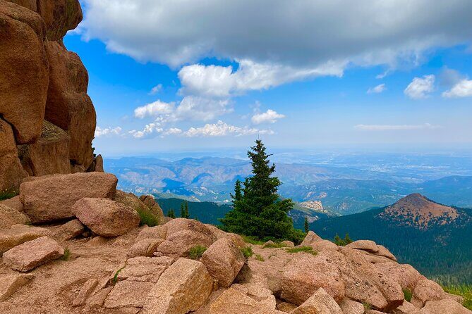 Private Tour of Pikes Peak & Garden of the Gods from Denver - Manitou Springs: more than a stop, it’s a vibe shift