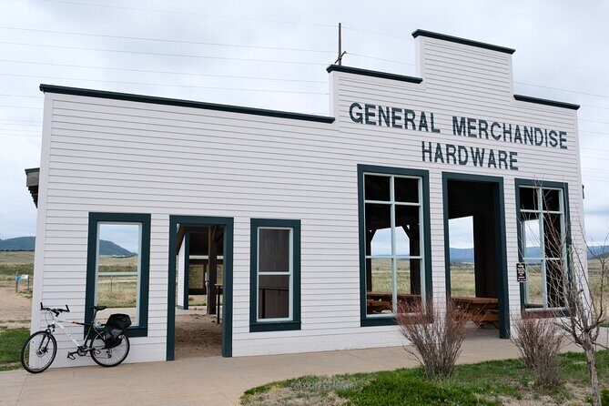 Red Rocks and Dinosaur Ridge on Ebikes - Where you start: Bear Creek Lake Park sets the tone fast