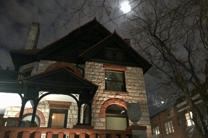 Twilight Ghost Tour - Pennsylvania Street and the Millionaire’s Row effect